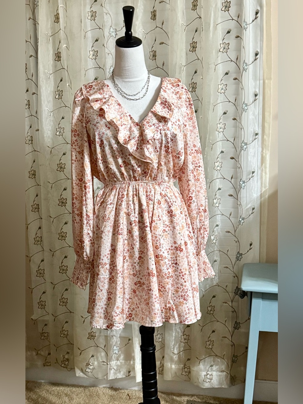 NWT Heyson Floral Ruffle V-Neck Long Sleeve Lined Dress Peach/Cream size Small